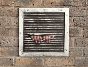 Wunderkammern_Dan Witz_Monica Two Hand White Grate 2012